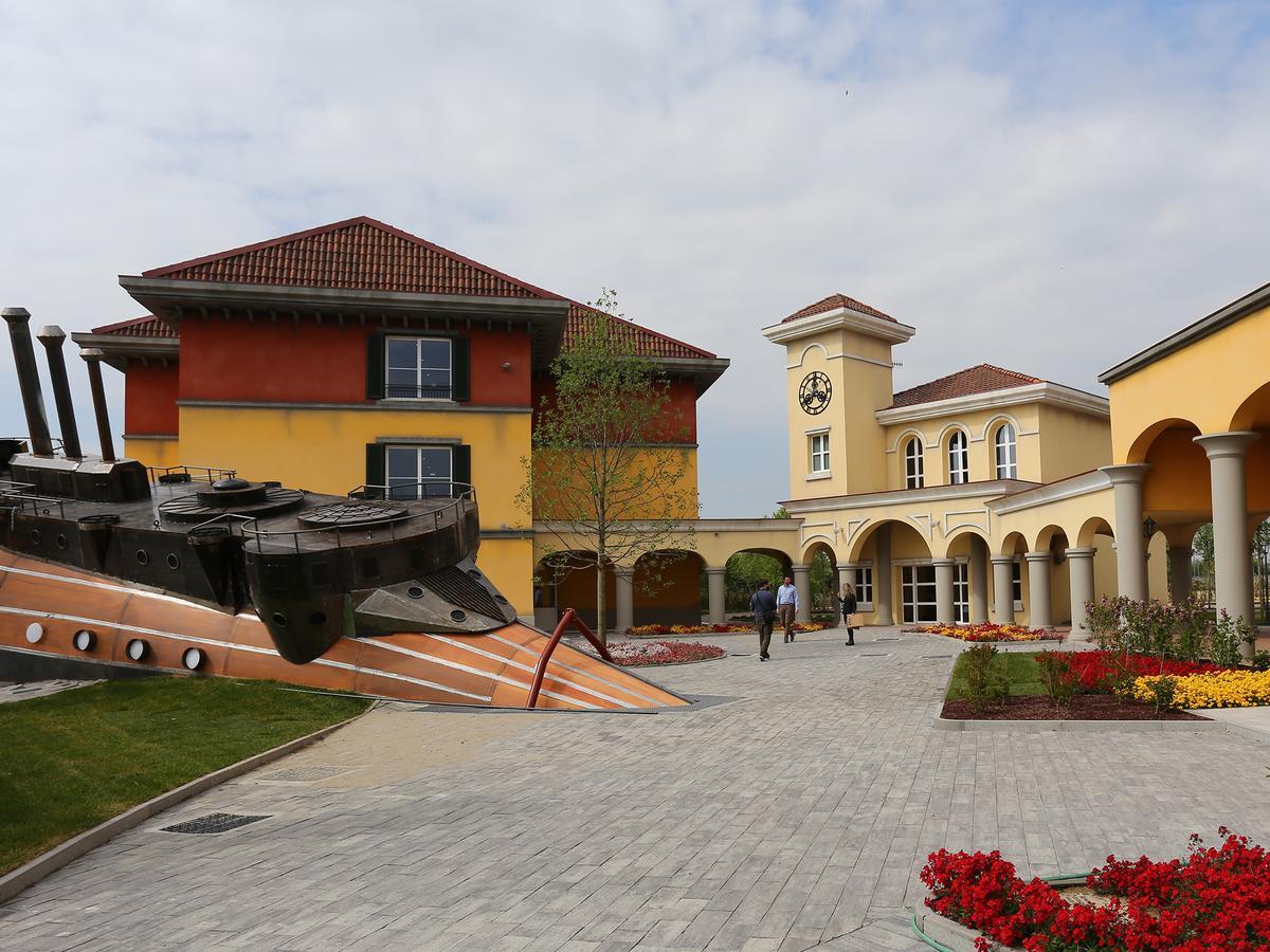 Gardaland Adventure Hotel Castelnuovo del Garda Ngoại thất bức ảnh
